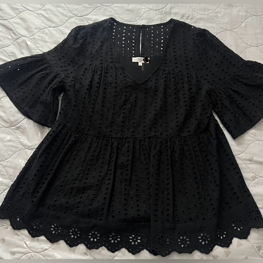 Entro Black Boxy Blouse with Flutter Sleeves